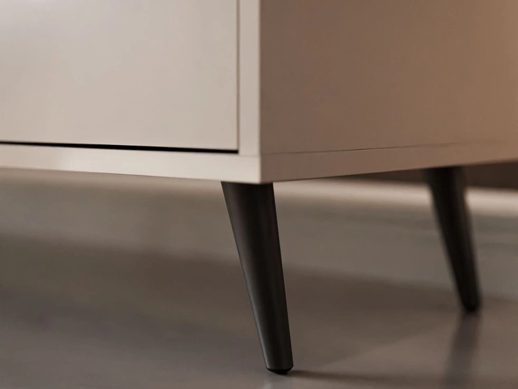 Dreitürige Kommode 154 cm Glamour-Stil auf schwarzfarbenen Metallbeinen Vivance Kaschmirglanz