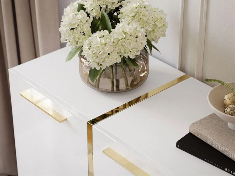 Viertürige Kommode 158 cm Glamour-Stil mit goldenen Griffen Lunelie Weißglanz